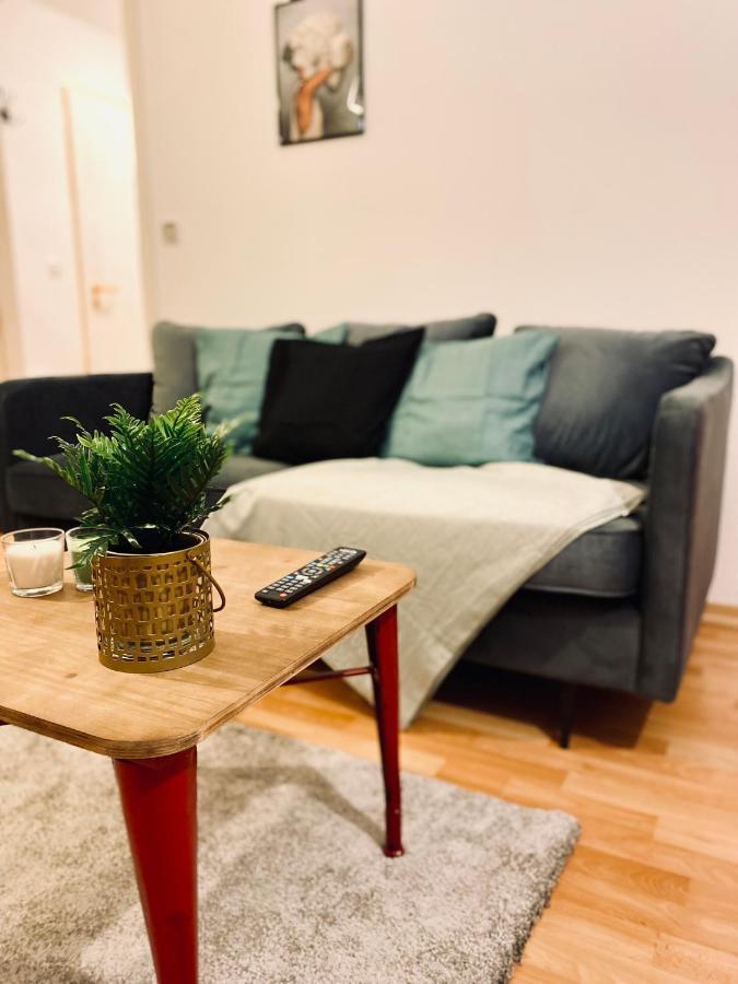 Saniertes Studio - Elisa - Mit Balkon, Wlan, Smart-Tv & Kueche In City-Naehe Erfurt Extérieur photo